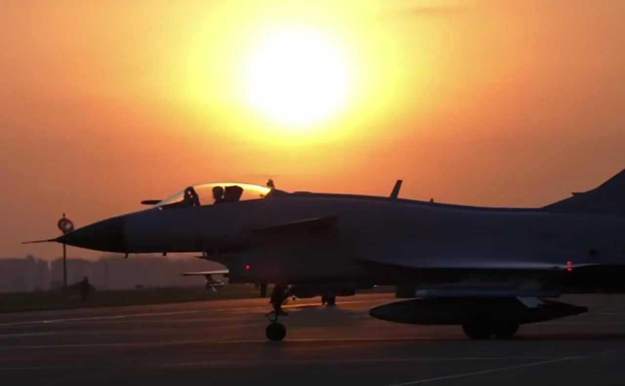 Страна Азии отказывается от покупки французских Rafale в пользу китайских J-10