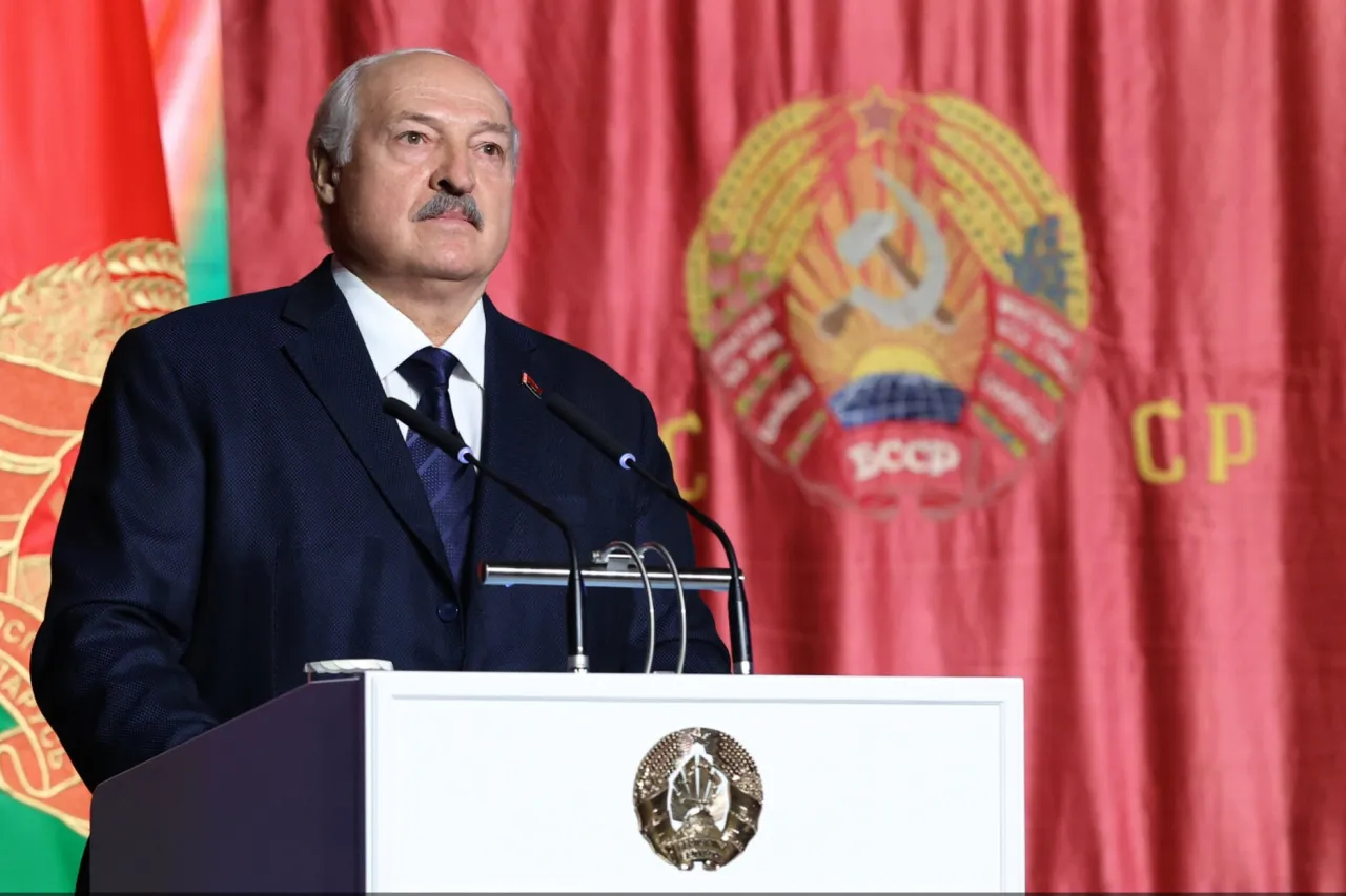Лукашенко: за 18 лет власти Польши не смогли превратить белорусов в рабов