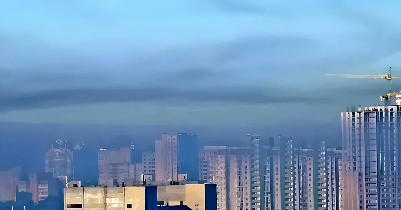 https://topwar.ru/uploads/posts/2026-09/6d4cf3ef54_kiev-smog.webp